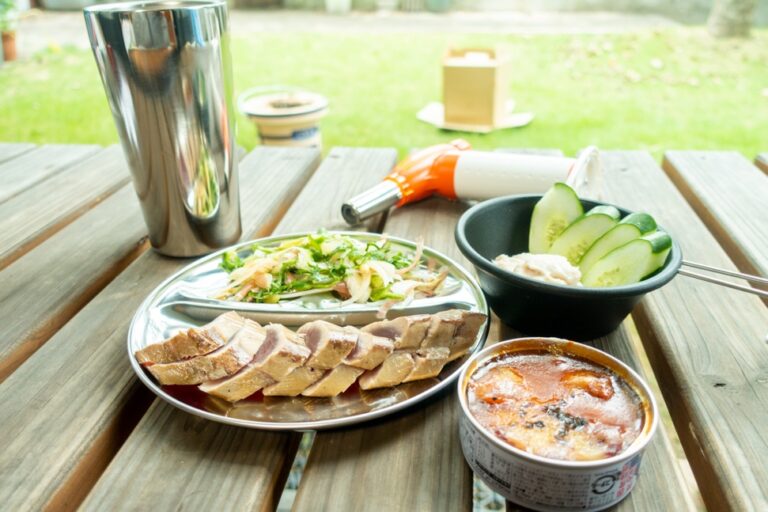 登山 キャンプ q ひとりでも美味しいアウトドア飯 をんなひとりそとごはん Vol ５実家の庭 でなんか焼いたり炙ったりしながら飲みました の巻 ケムール