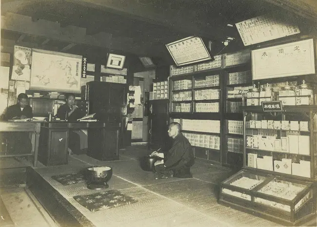 昭和レトロ　煙草屋　店内用　タバコ屋　みのり　煙草価格表　当時物　日本専売公社 たばこと塩の博物館＃2 戦前～昭和の「たばこ屋」をギャラリー内に再現